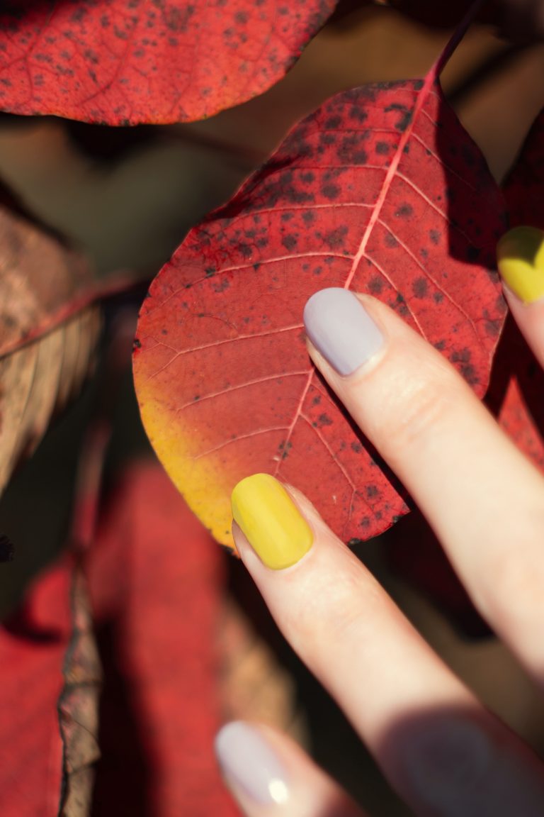 Gradient and Ombre Effects in Nail Art